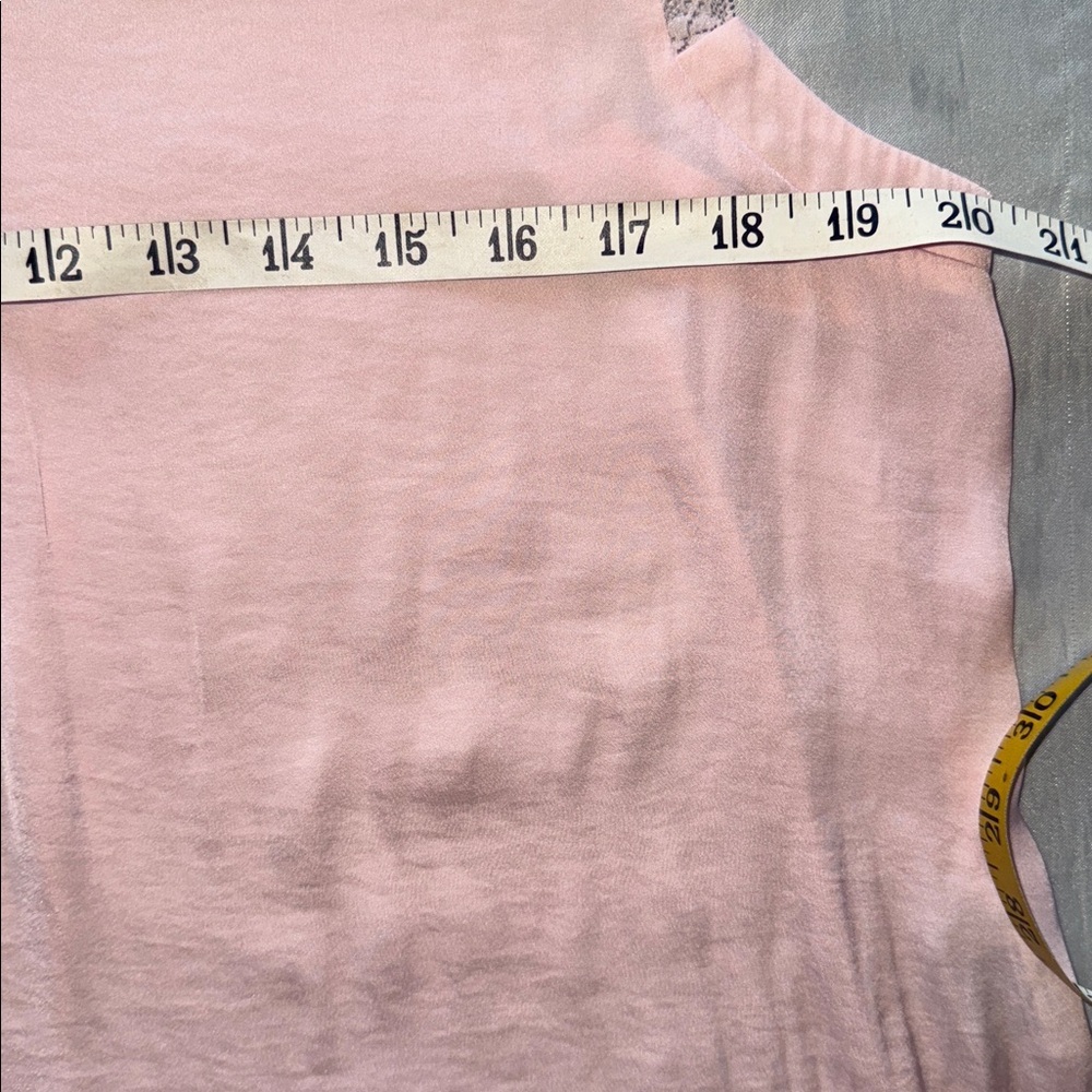 Van Winkle Co. Matte Silk Pink Pajama Set V-Neck & Drawstring Shorts Lacey Sz L - Picture 9 of 14